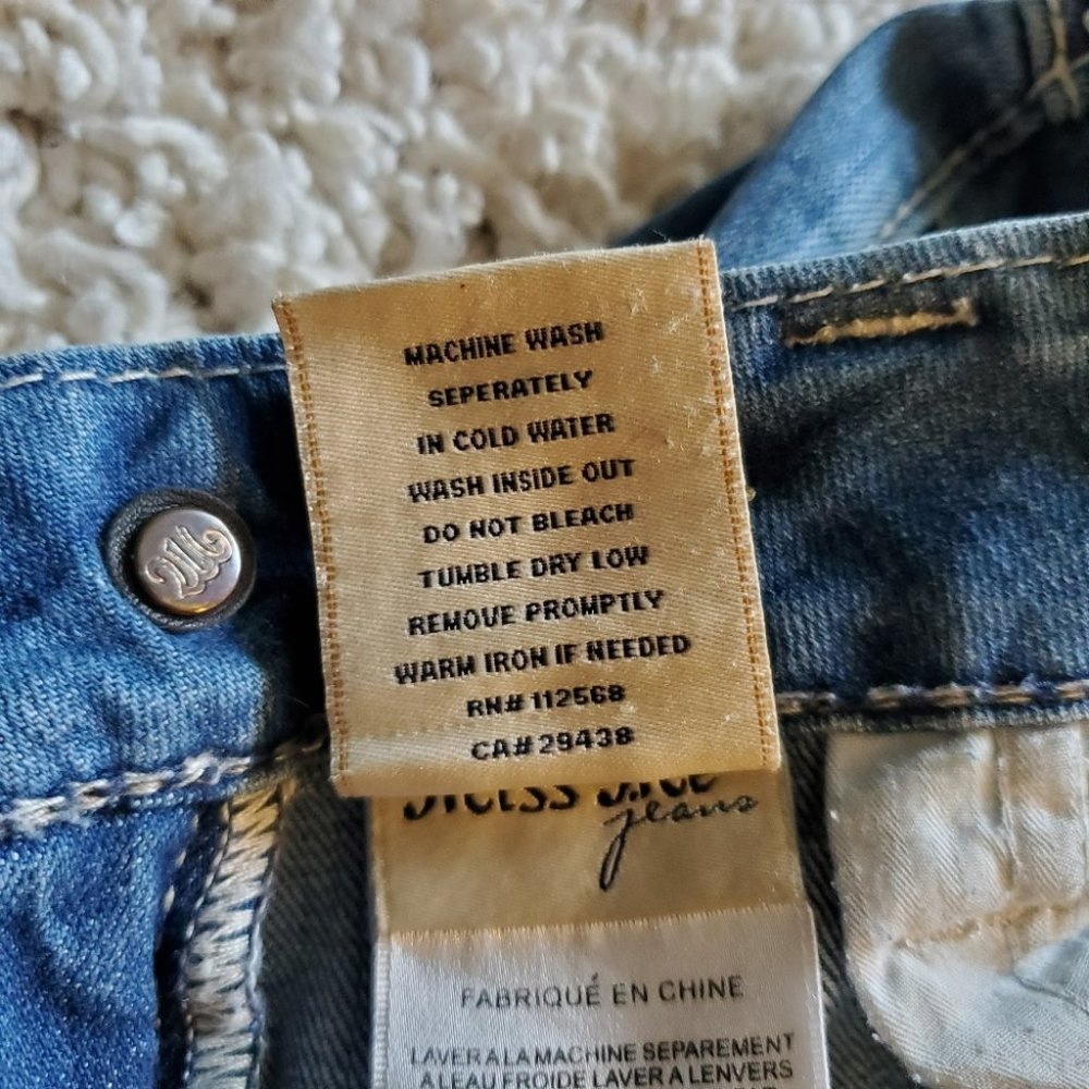 MISS  ME | NWOT Boyfriend Capri Distressed Medium Wash Denim Jeans (Size 25) - Picture 8 of 9